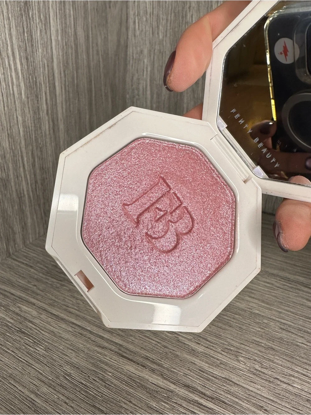 Fenty Beauty Killawatt Freestyle Highlighter- 05 Wattabrat